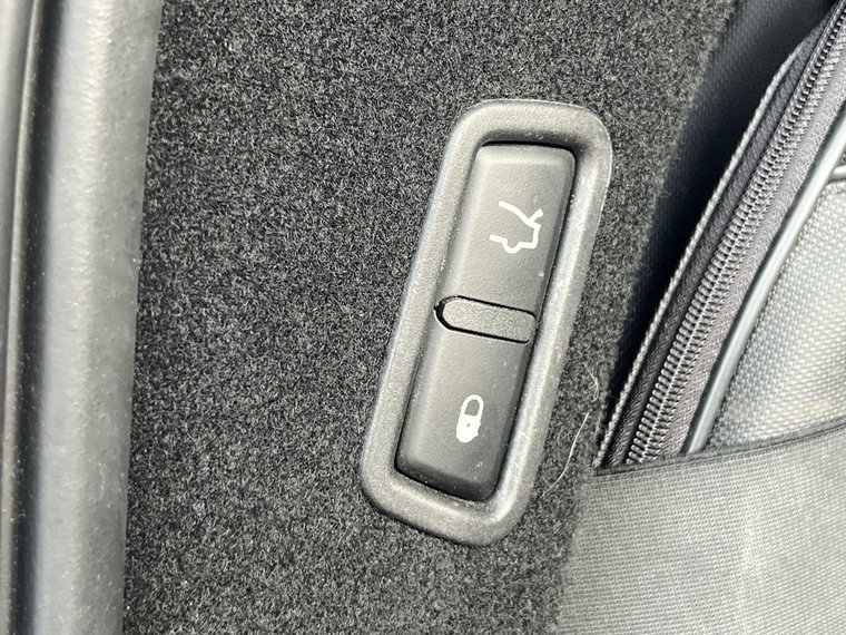 Vehicle Image 39