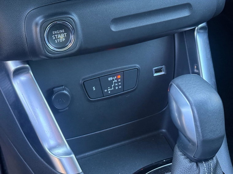 Vehicle Image 24