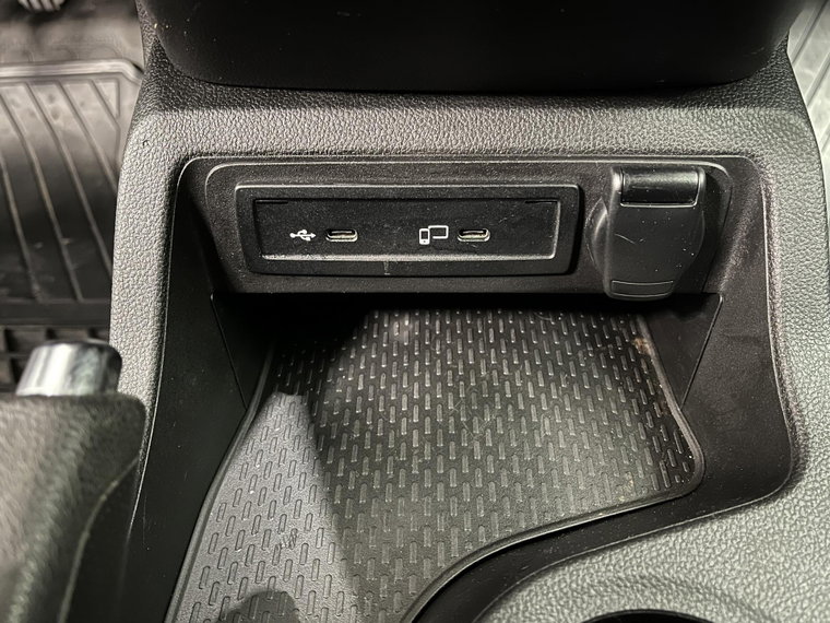 Vehicle Image 28