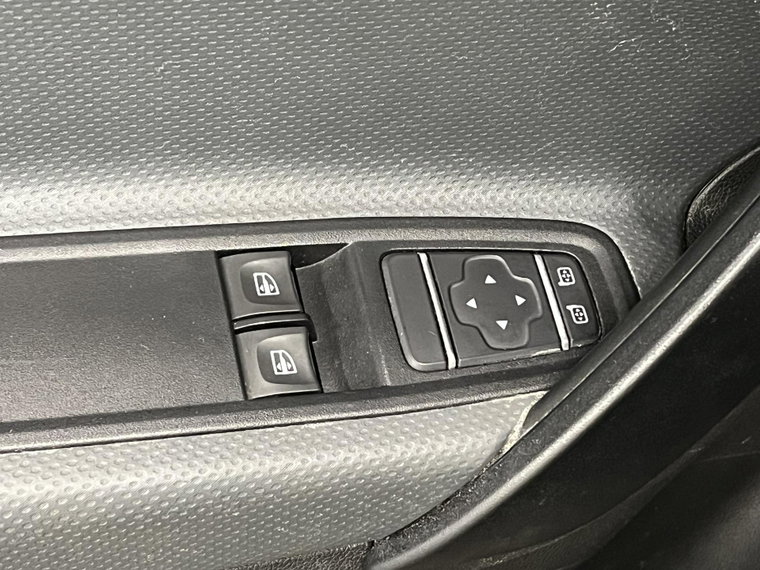 Vehicle Image 29