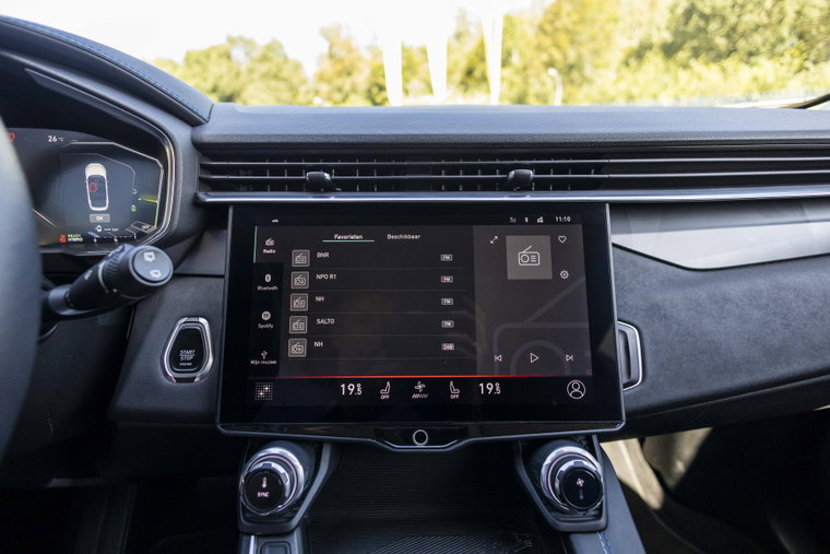 Vehicle Image 35