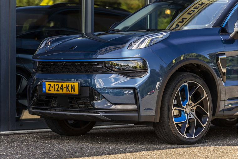 Vehicle Image 11
