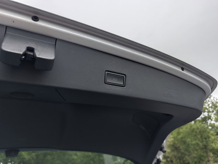 Vehicle Image 23