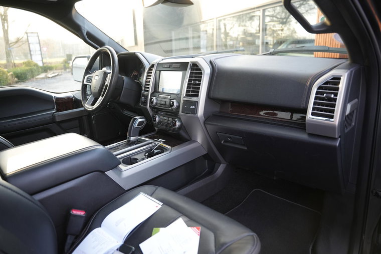Vehicle Image 30