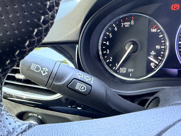 Vehicle Image 17