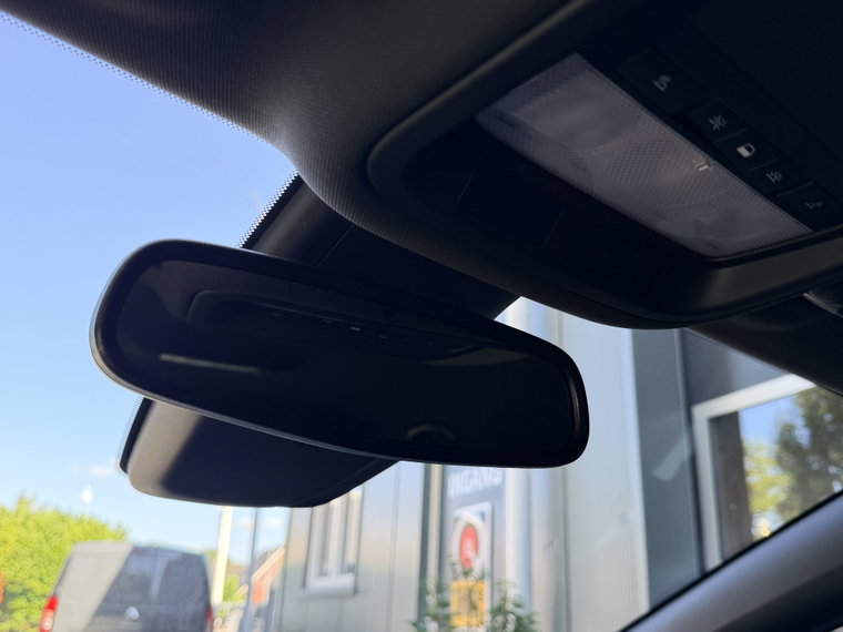 Vehicle Image 37