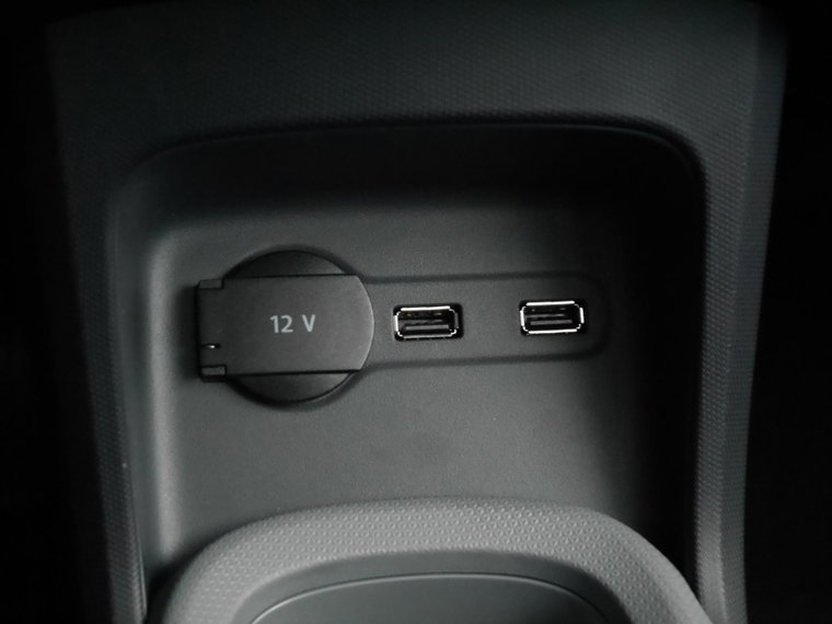 Vehicle Image 33