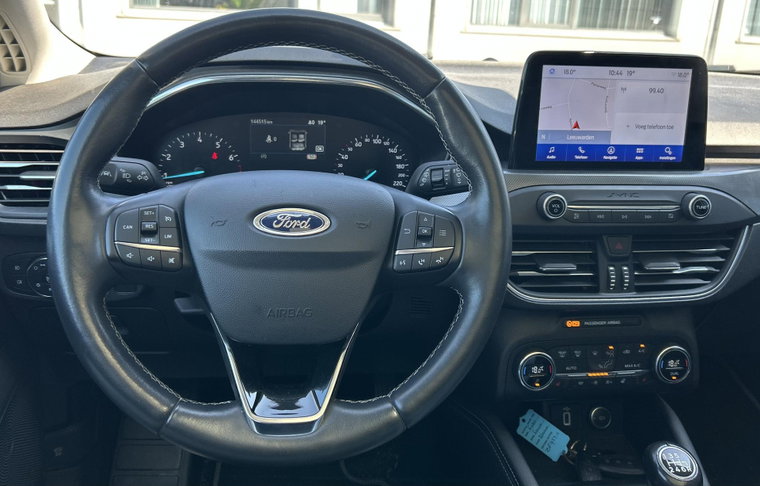 Vehicle Image 11