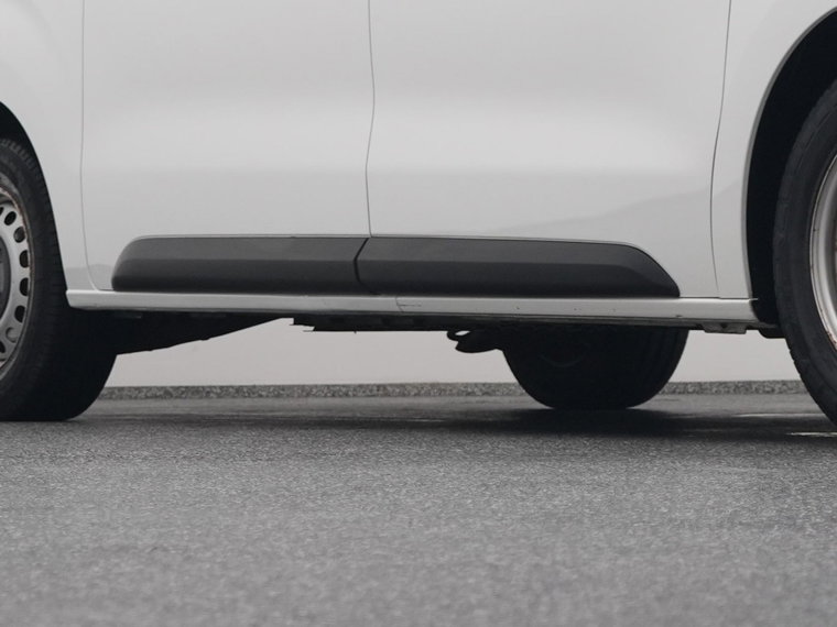 Vehicle Image 39