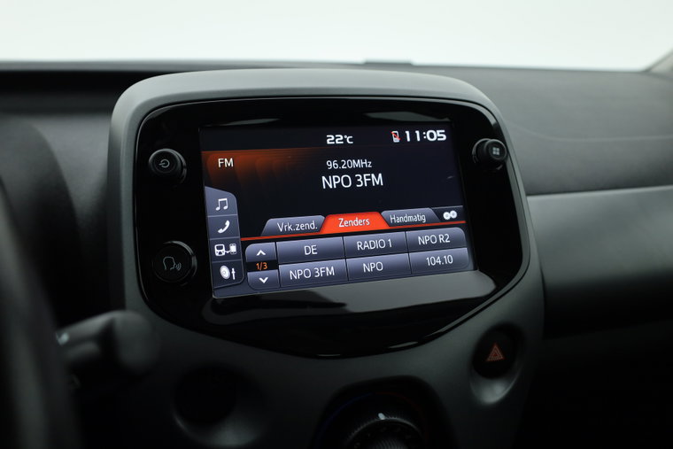 Vehicle Image 19