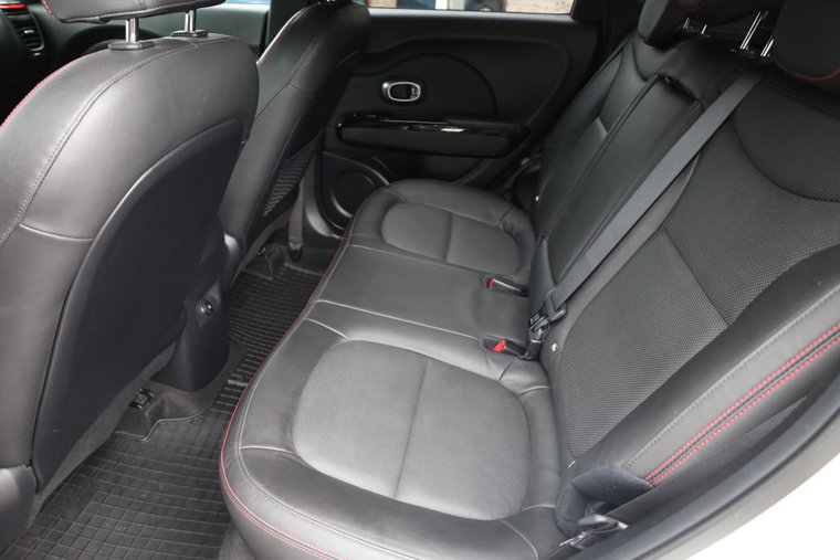 Vehicle Image 36