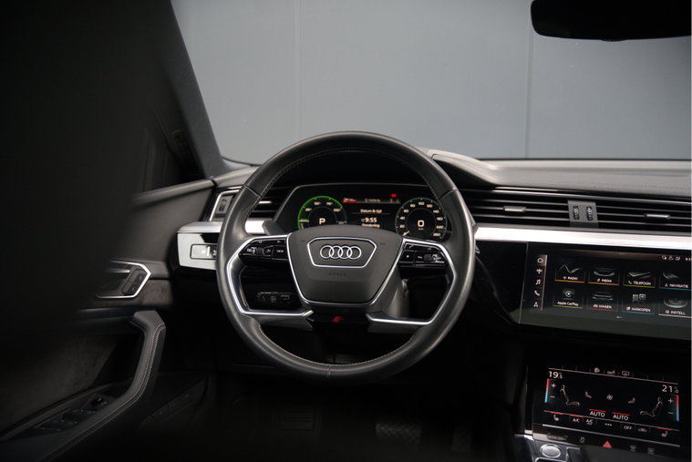 Vehicle Image 40