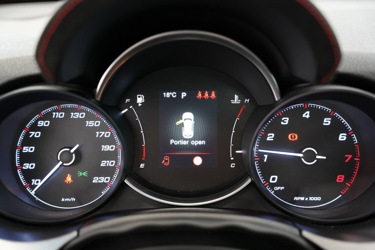 Vehicle Image 10