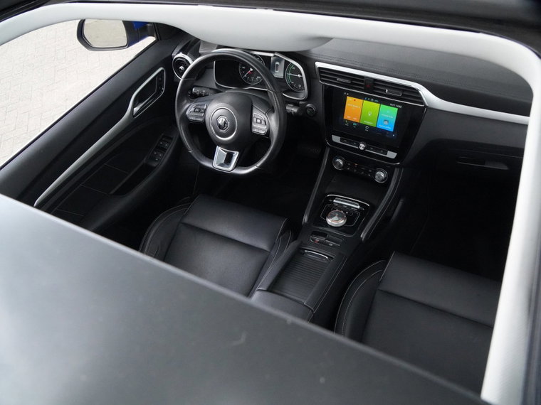 Vehicle Image 14