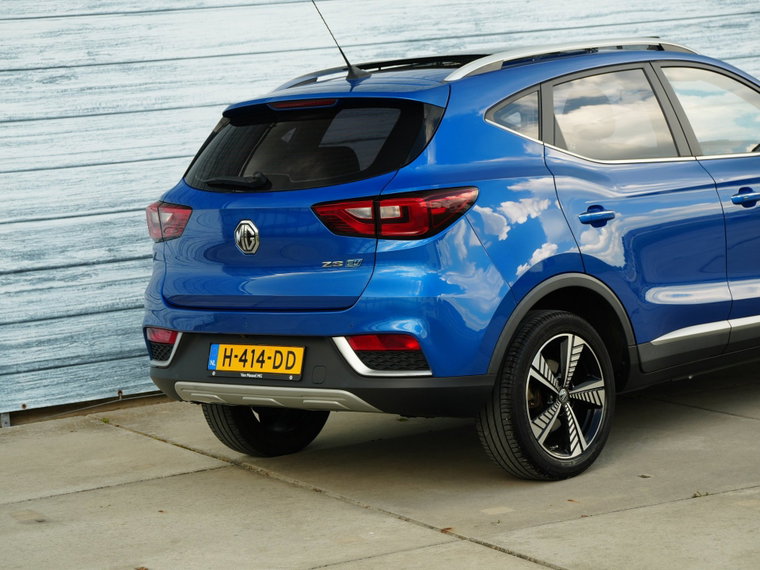 Vehicle Image 16