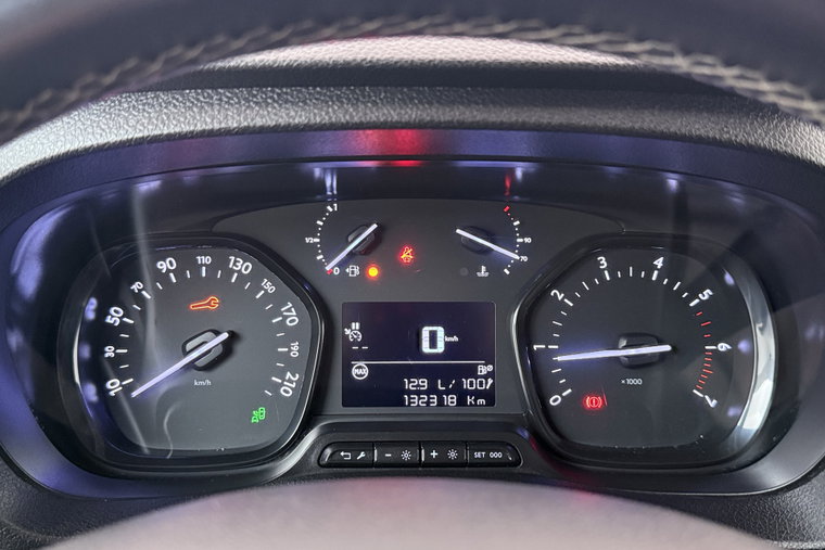Vehicle Image 22