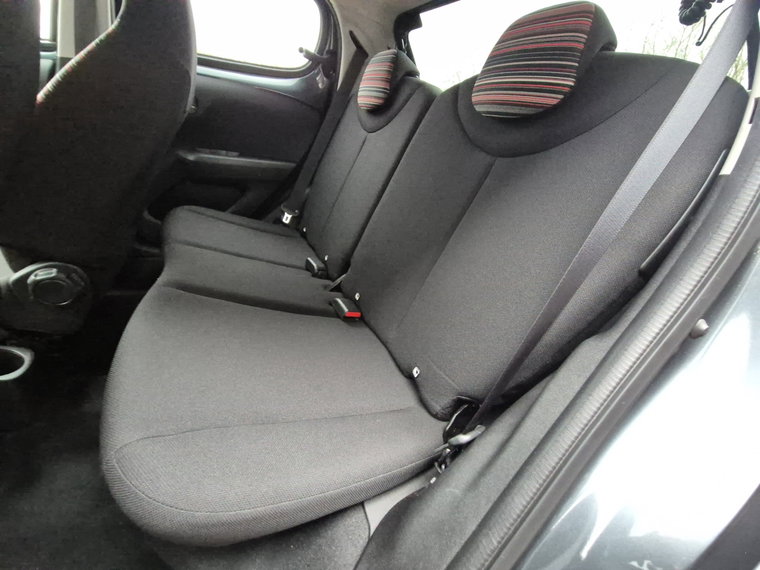 Vehicle Image 37