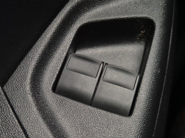 Vehicle Image 40