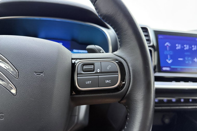 Vehicle Image 22
