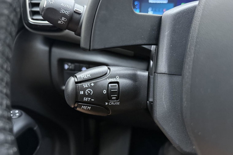 Vehicle Image 27