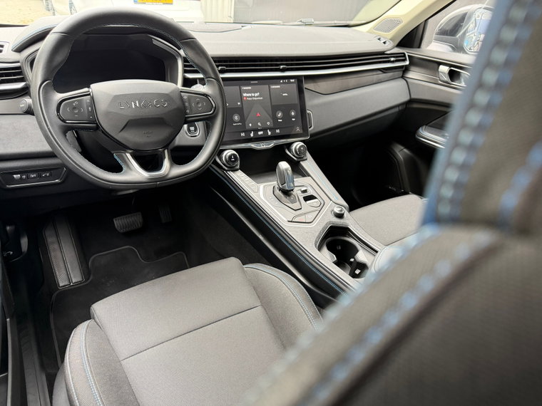 Vehicle Image 9