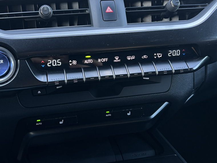 Vehicle Image 23