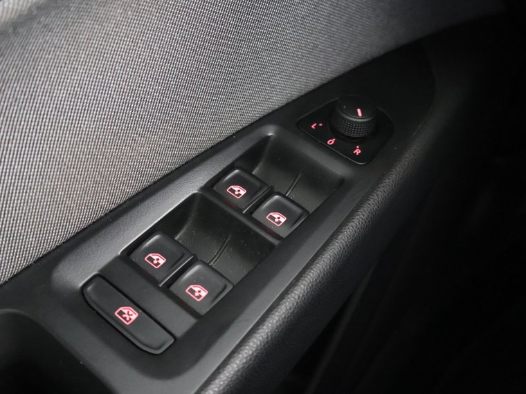 Vehicle Image 29