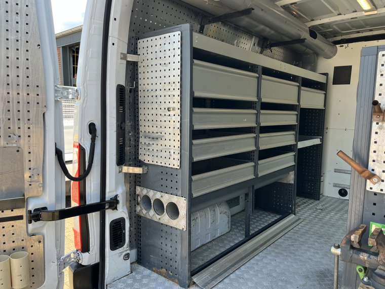 Vehicle Image 14