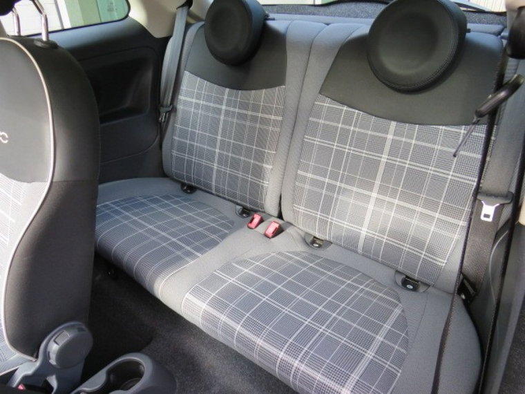 Vehicle Image 16