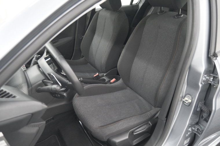 Vehicle Image 20