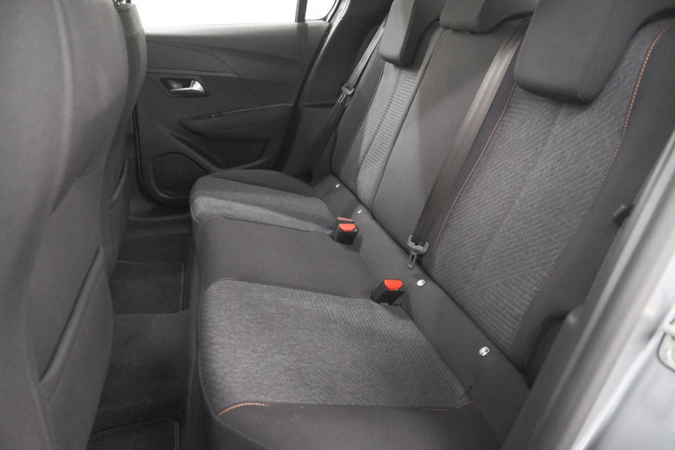 Vehicle Image 23