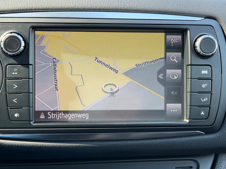 Vehicle Image 30