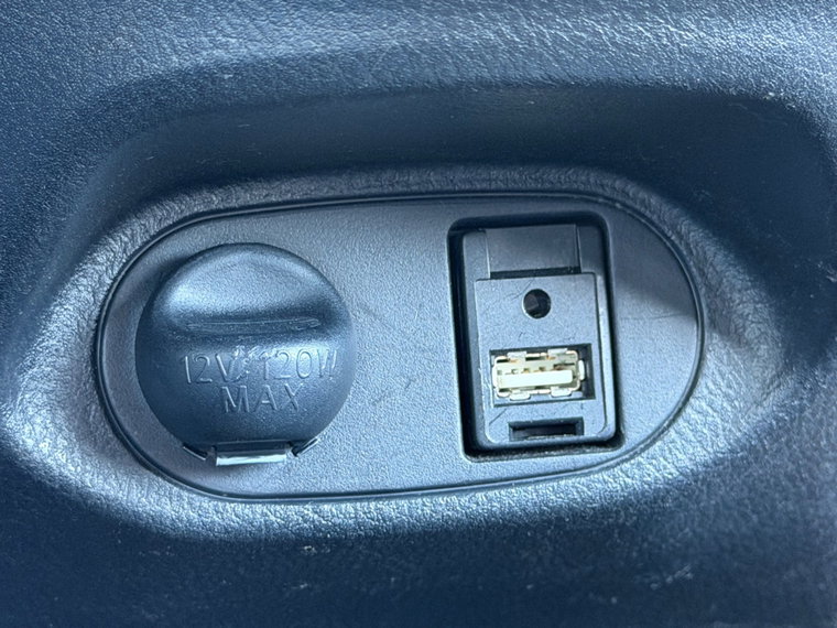 Vehicle Image 42