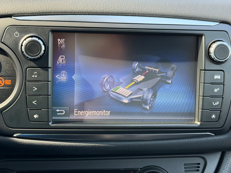 Vehicle Image 48