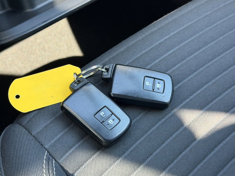 Vehicle Image 52