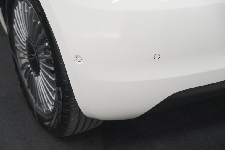 Vehicle Image 17