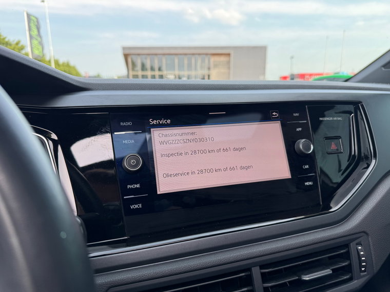 Vehicle Image 25