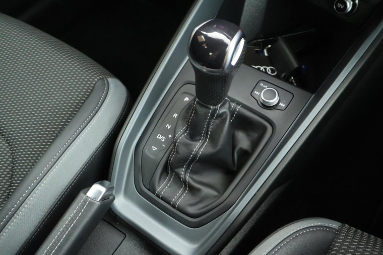 Vehicle Image 31
