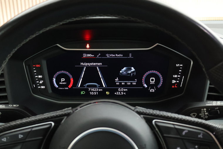 Vehicle Image 35