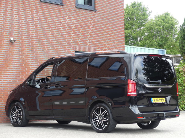 Vehicle Image 28
