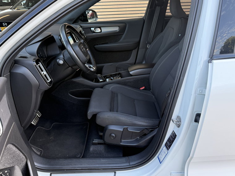 Vehicle Image 33