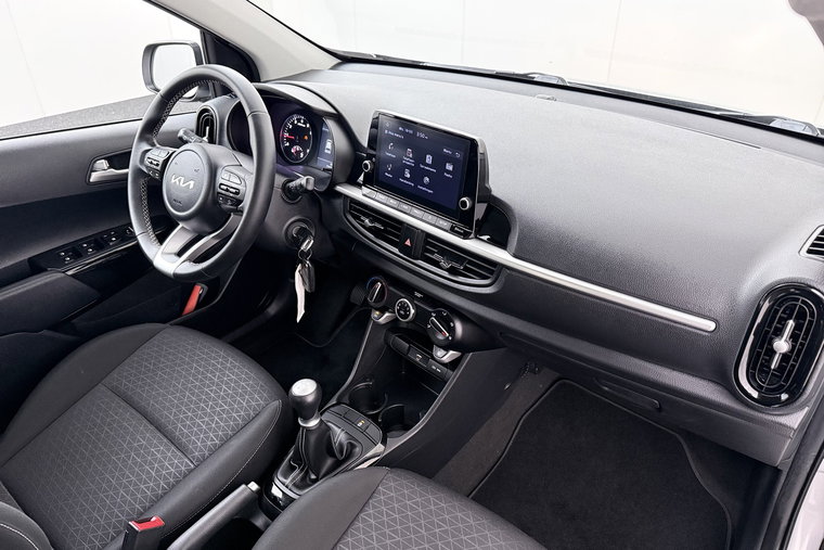 Vehicle Image 15