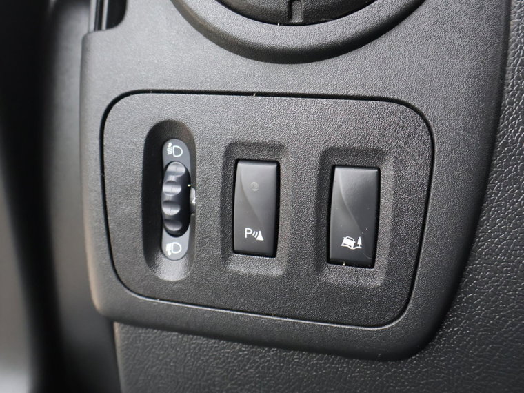 Vehicle Image 32