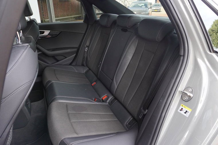 Vehicle Image 36