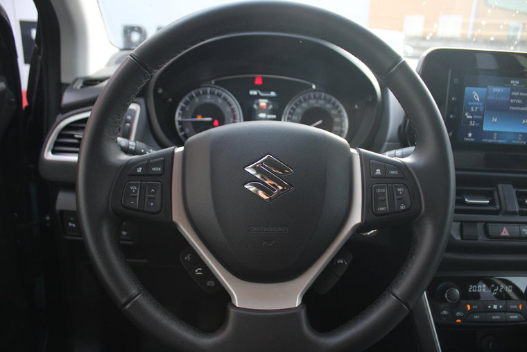 Vehicle Image 15