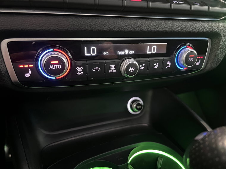 Vehicle Image 33