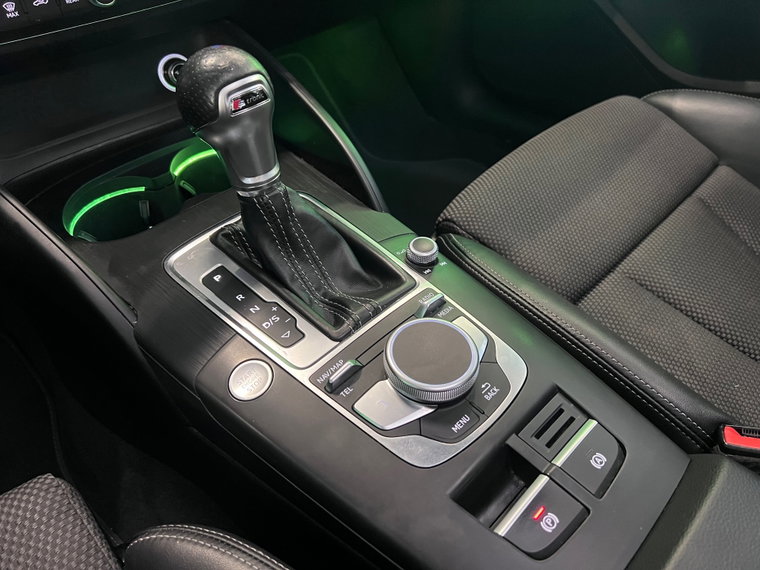 Vehicle Image 35