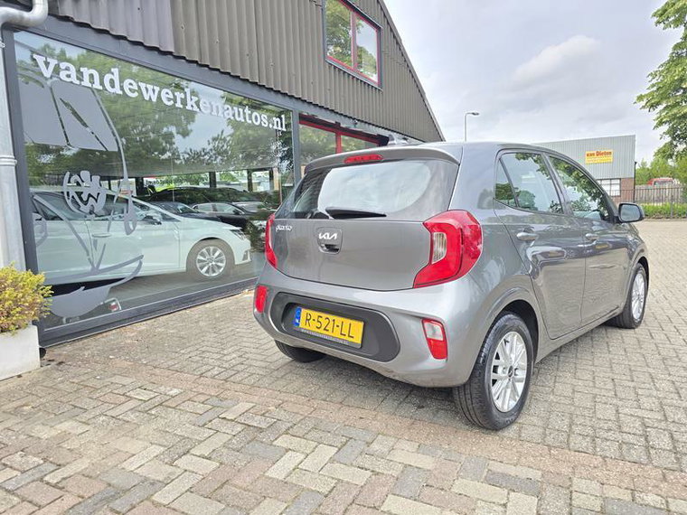 Vehicle Image 31