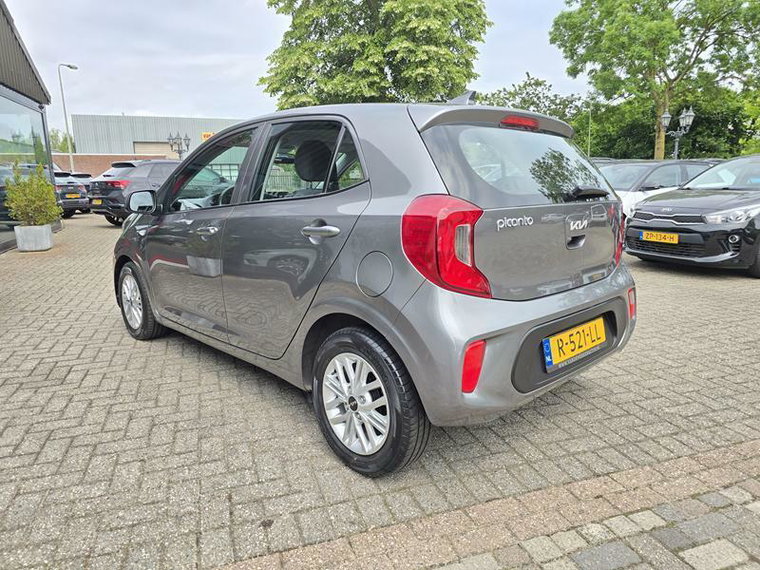 Vehicle Image 36