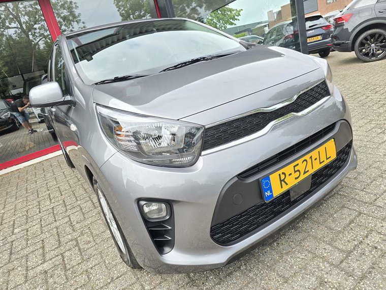 Vehicle Image 38